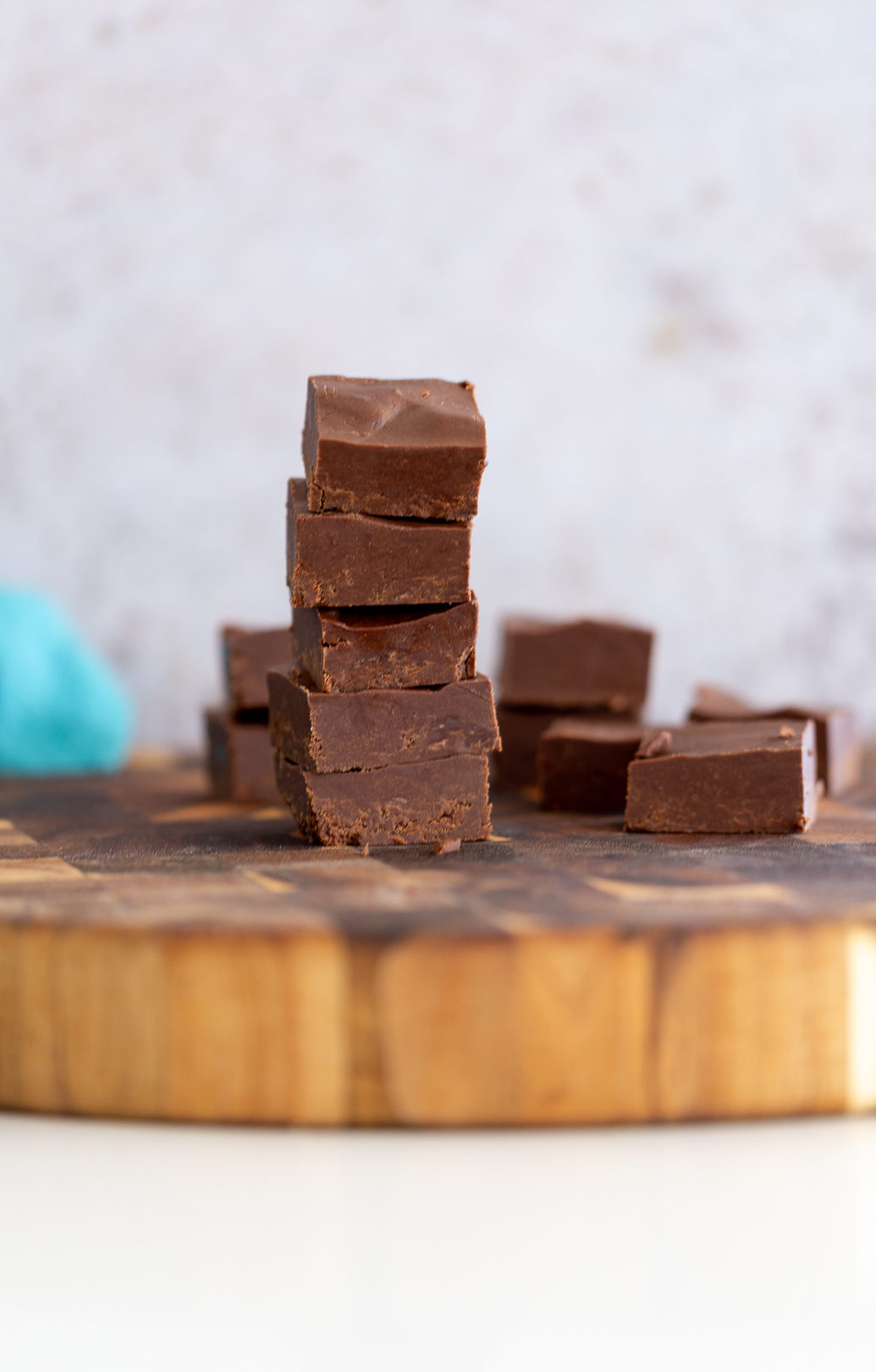 Easy Vegan Chocolate Fudge: No-Bake, 30-Minute Bliss